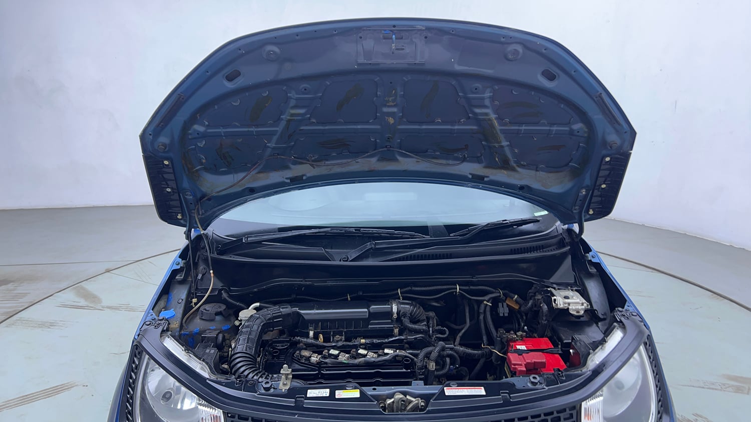 Used 2018 Maruti Suzuki Ignis Delta 1.2 MT Petrol Manual engine ENGINE & BONNET OPEN FRONT VIEW