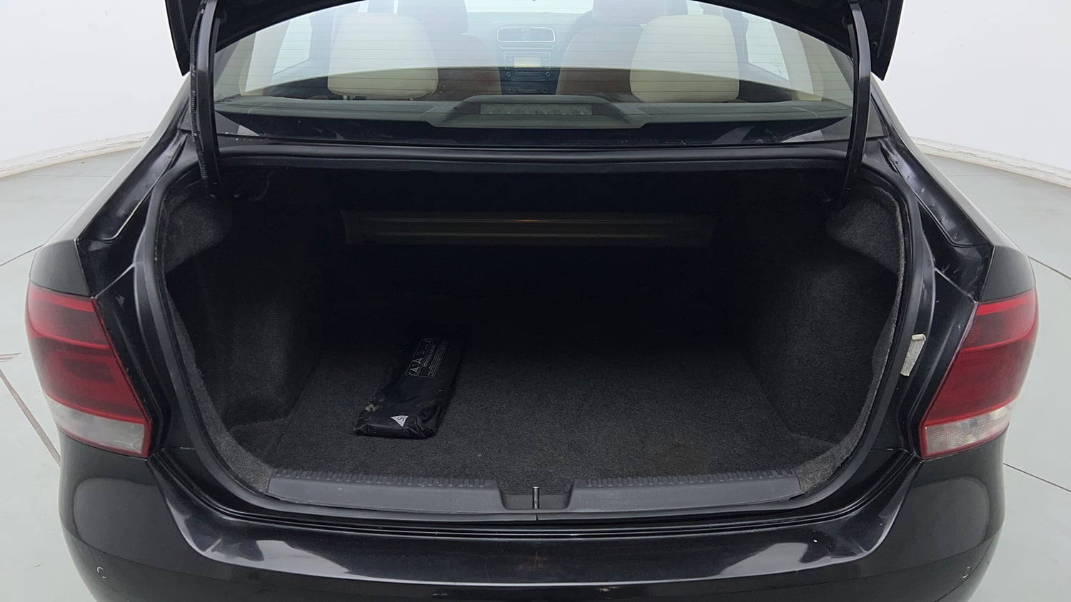 Used 2013 Volkswagen Vento Highline Petrol AT Petrol Automatic interior DICKY INSIDE VIEW