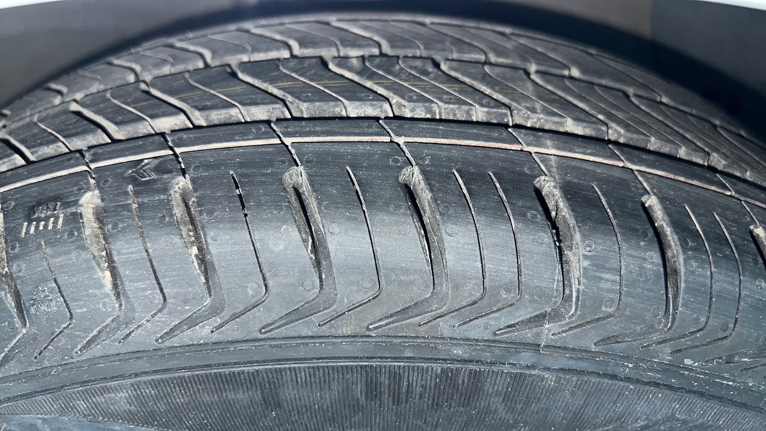 Used 2016 Hyundai Grand i10 Anniversary Edition Petrol Manual tyres RIGHT FRONT TYRE TREAD VIEW