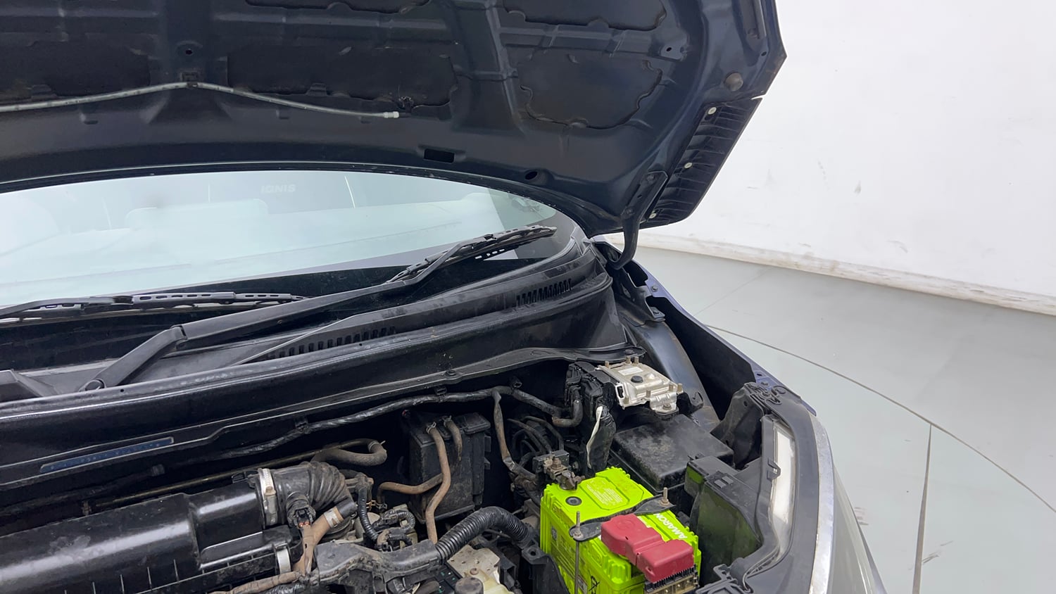 Used 2019 Maruti Suzuki Ignis Zeta 1.2 AMT Petrol Automatic engine ENGINE LEFT SIDE HINGE & APRON VIEW