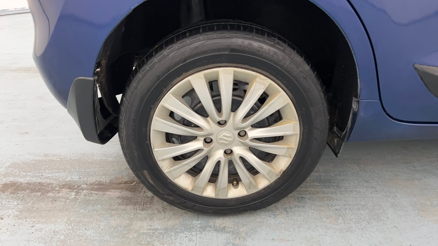 Used 2019 Maruti Suzuki Baleno Delta Petrol Manual tyres RIGHT REAR TYRE RIM VIEW
