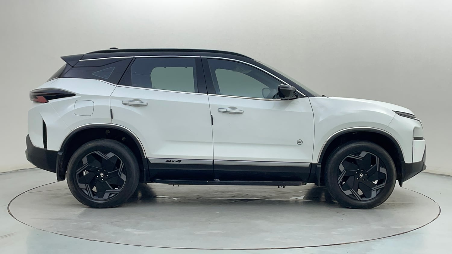 Used 2026 Tata Harrier EV Fearless + 75 Electric Automatic exterior RIGHT SIDE VIEW