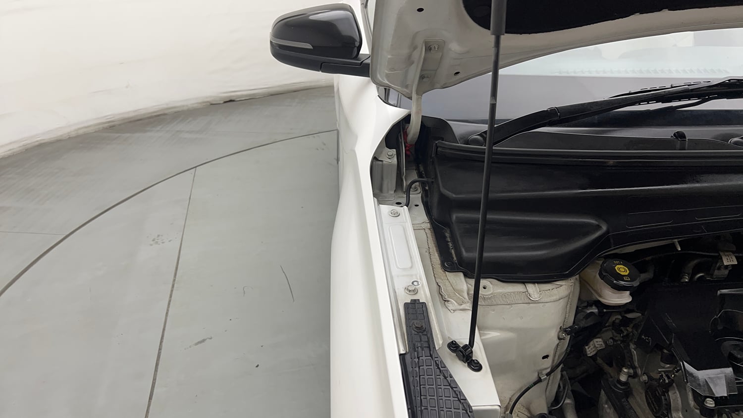 Used 2023 Hyundai Creta S Plus 1.5 Petrol Knight Petrol Manual engine ENGINE RIGHT SIDE HINGE & APRON VIEW