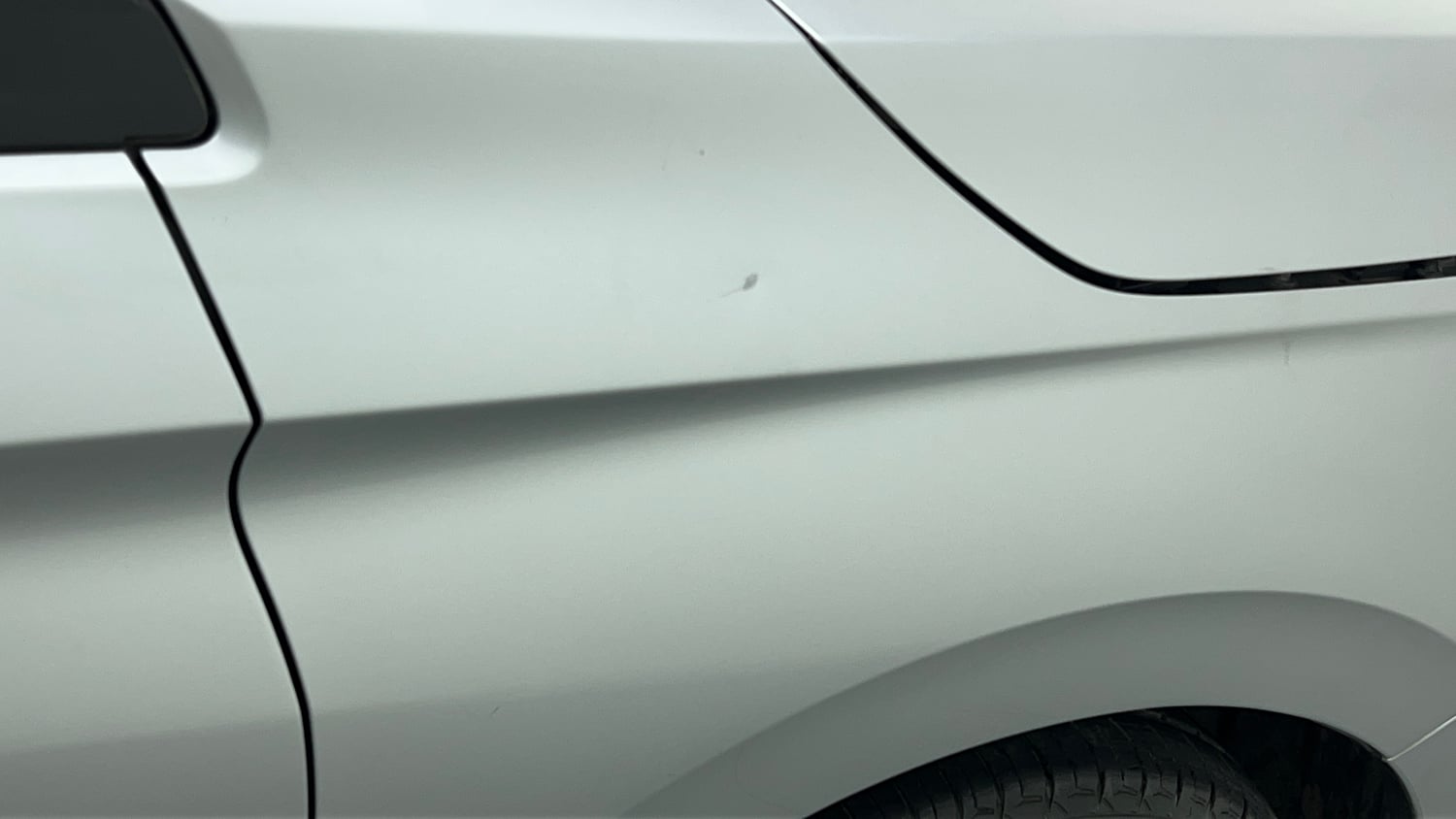 Used 2023 Honda City V Petrol CVT Petrol Automatic dents MINOR DENT