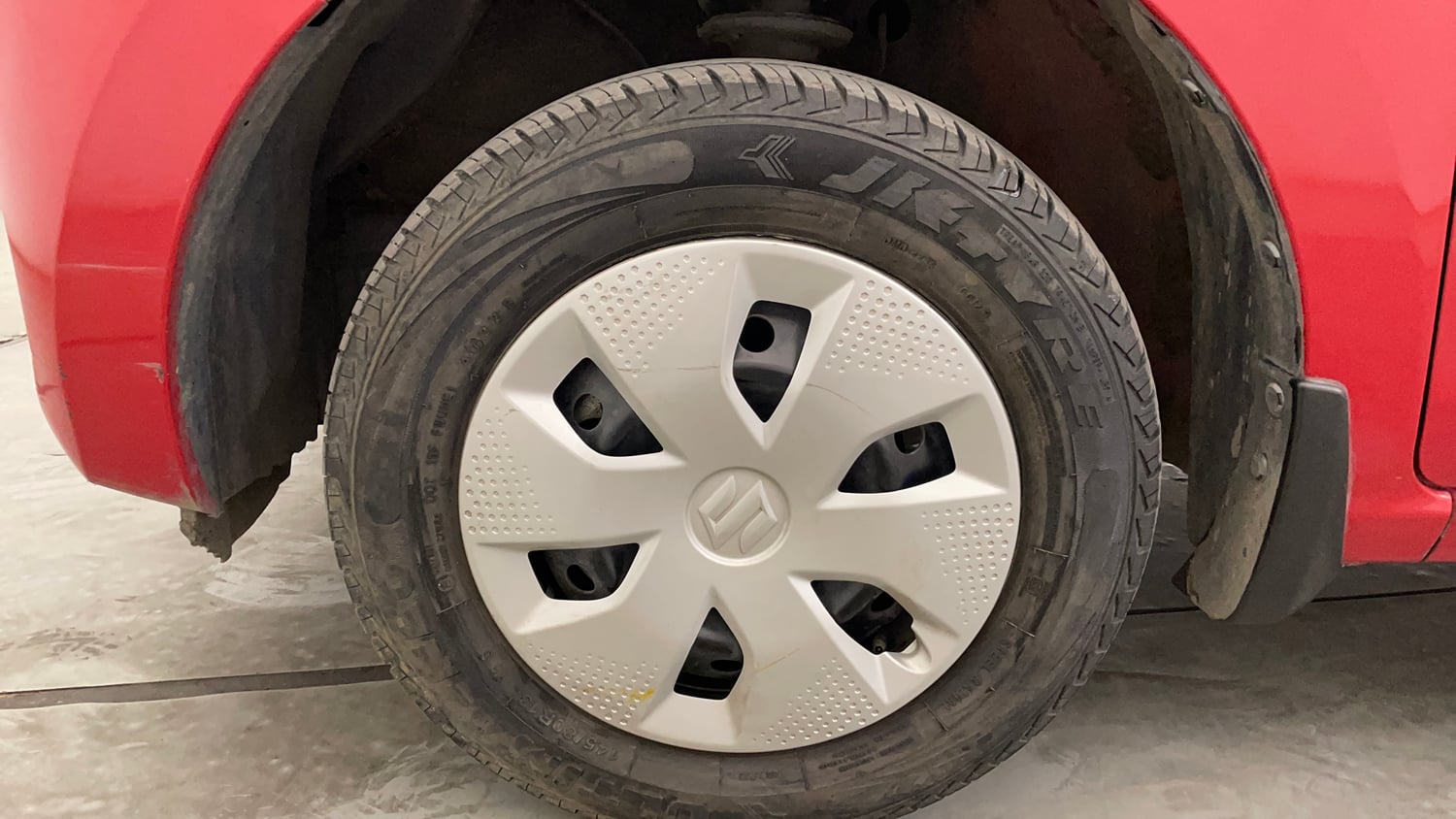 Used 2023 Maruti Suzuki Alto K10 VXi Plus Petrol Manual tyres LEFT FRONT TYRE RIM VIEW