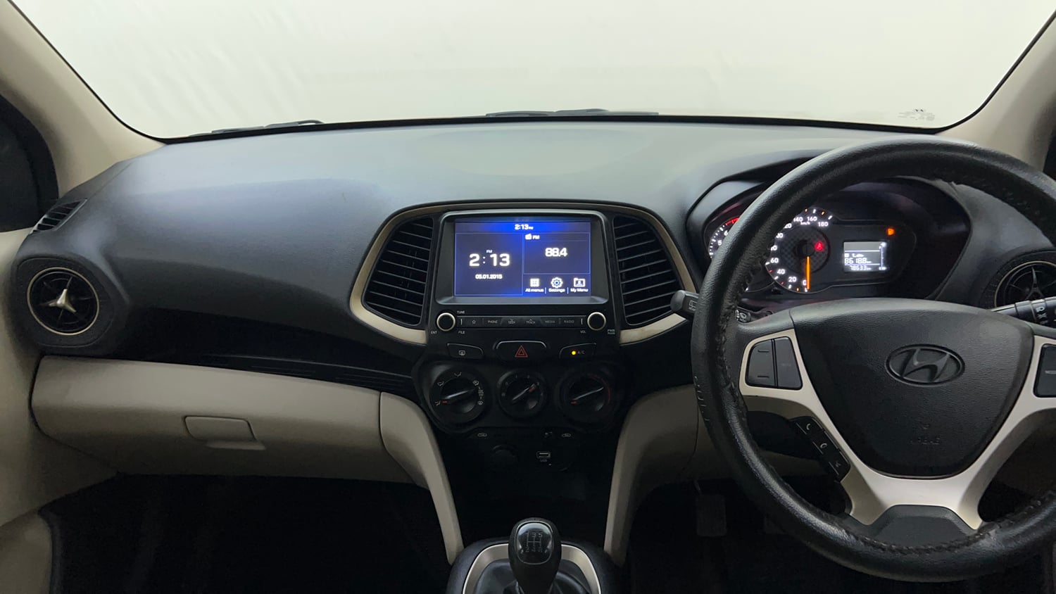 Used 2018 Hyundai Santro Asta Petrol Manual interior MUSIC SYSTEM & AC CONTROL VIEW