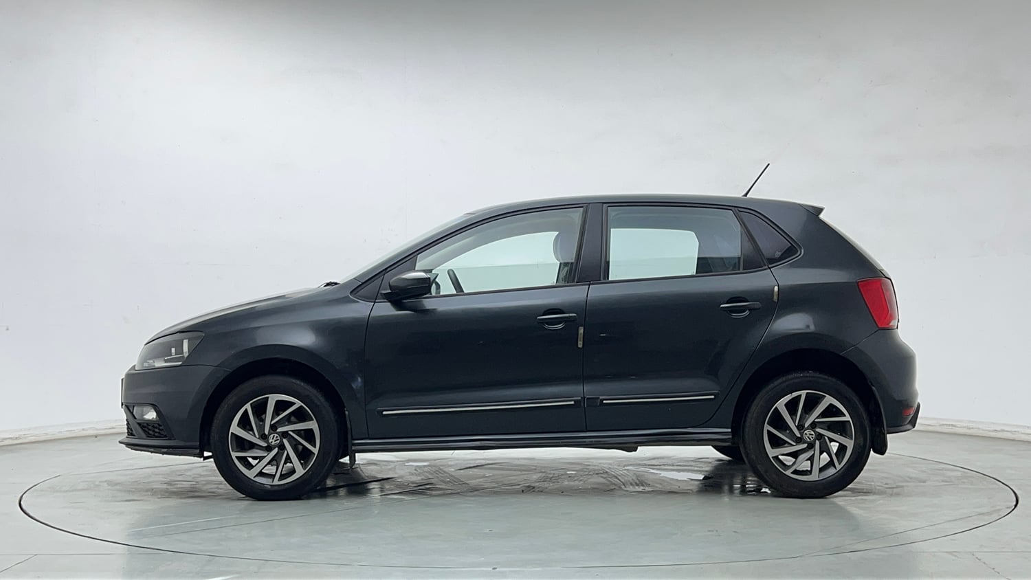 Used 2021 Volkswagen Polo Comfortline 1.0L MPI Petrol Manual exterior LEFT SIDE VIEW