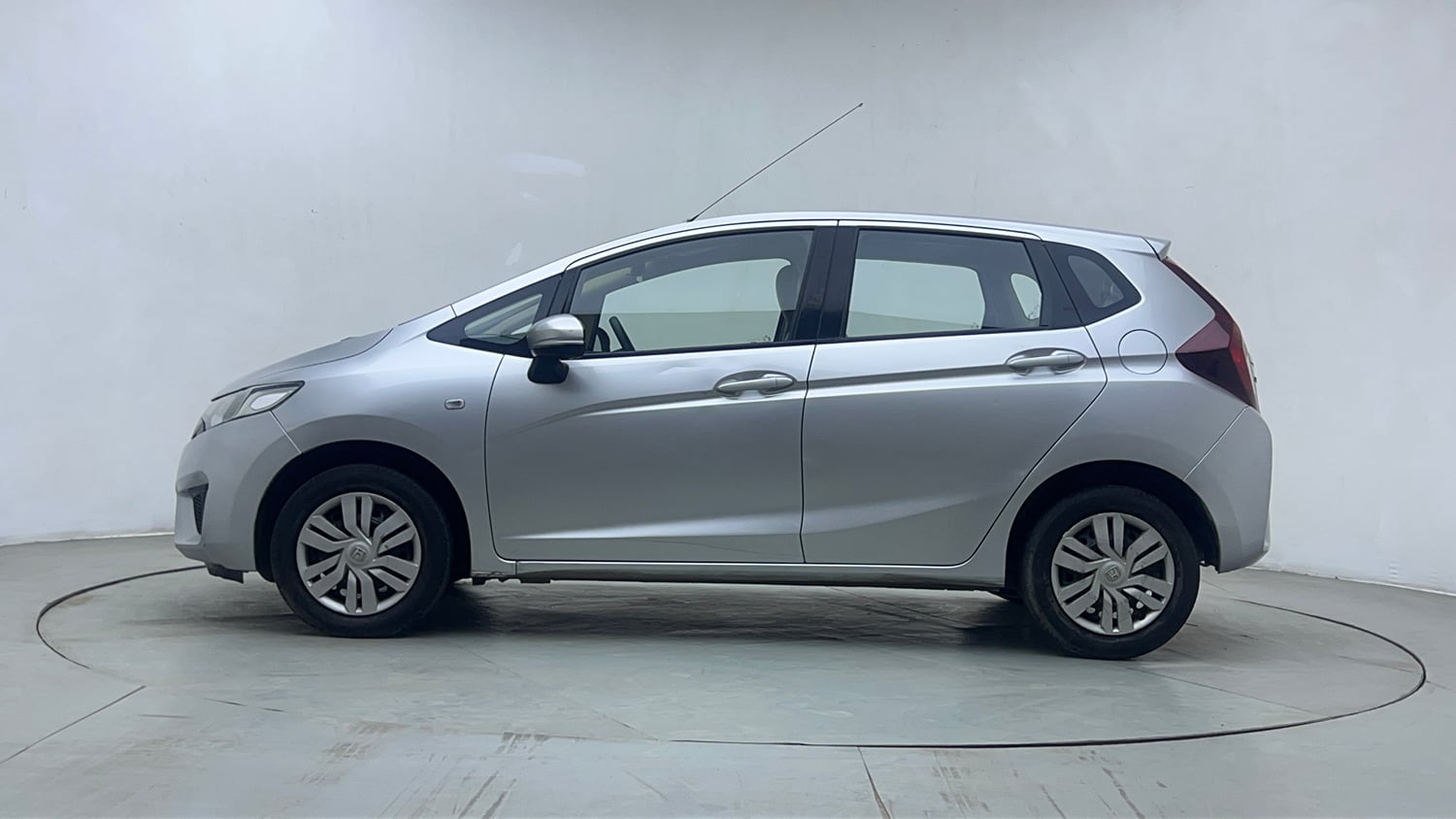 Used 2016 Honda Jazz S Petrol Petrol Manual exterior LEFT SIDE VIEW