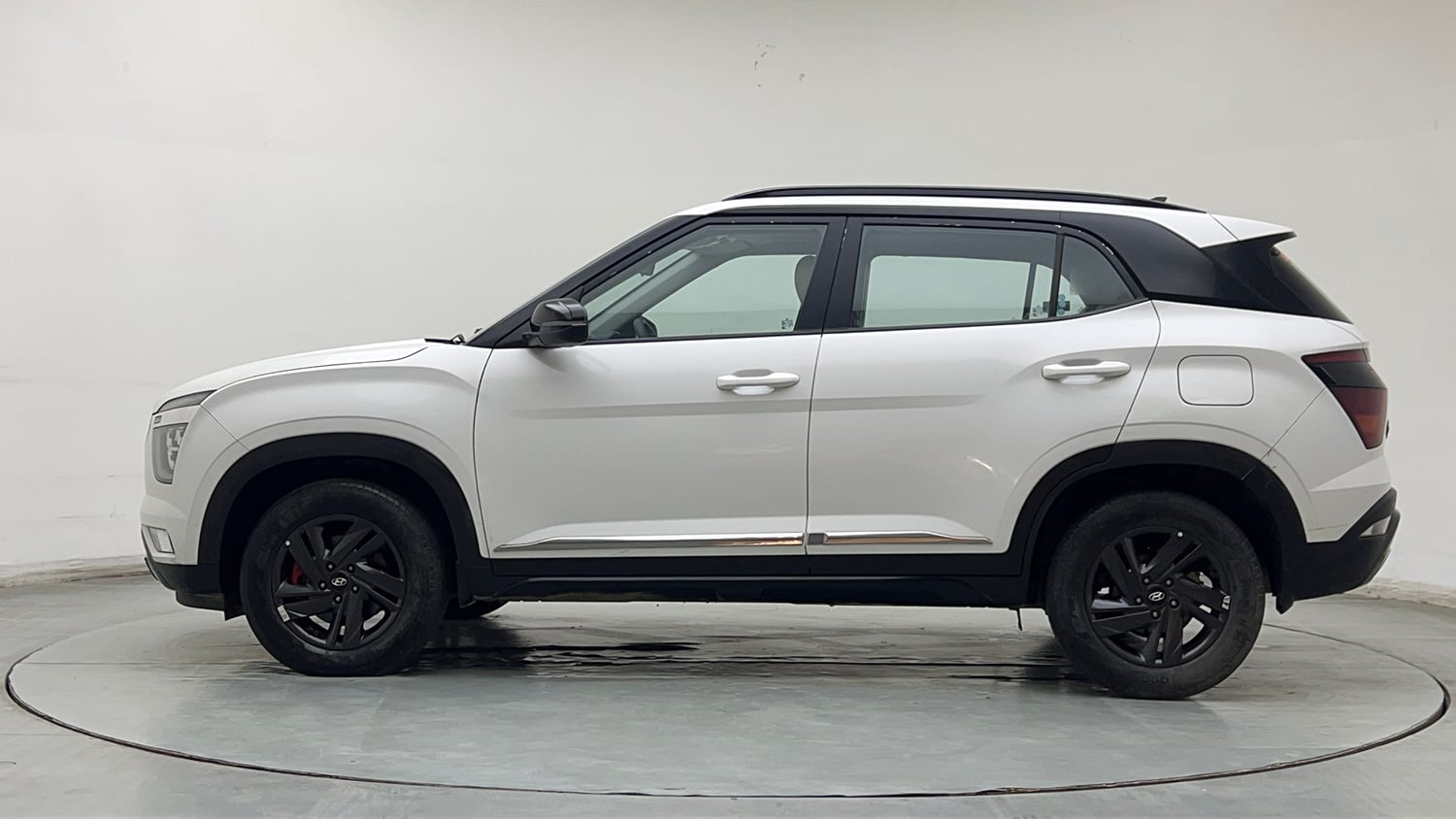 Used 2023 Hyundai Creta S Plus 1.5 Petrol Knight Petrol Manual exterior LEFT SIDE VIEW