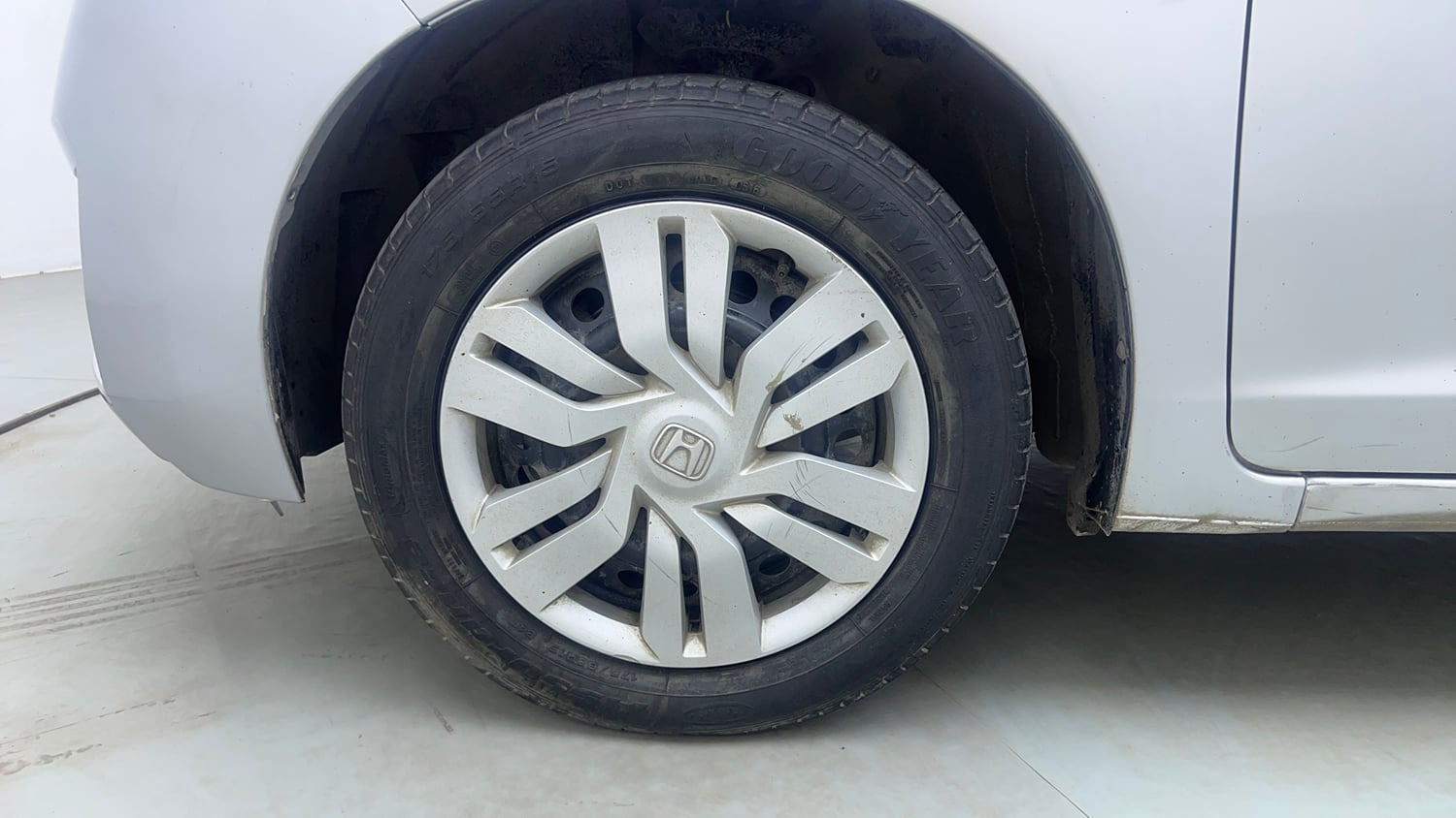 Used 2016 Honda Jazz S Petrol Petrol Manual tyres LEFT FRONT TYRE RIM VIEW