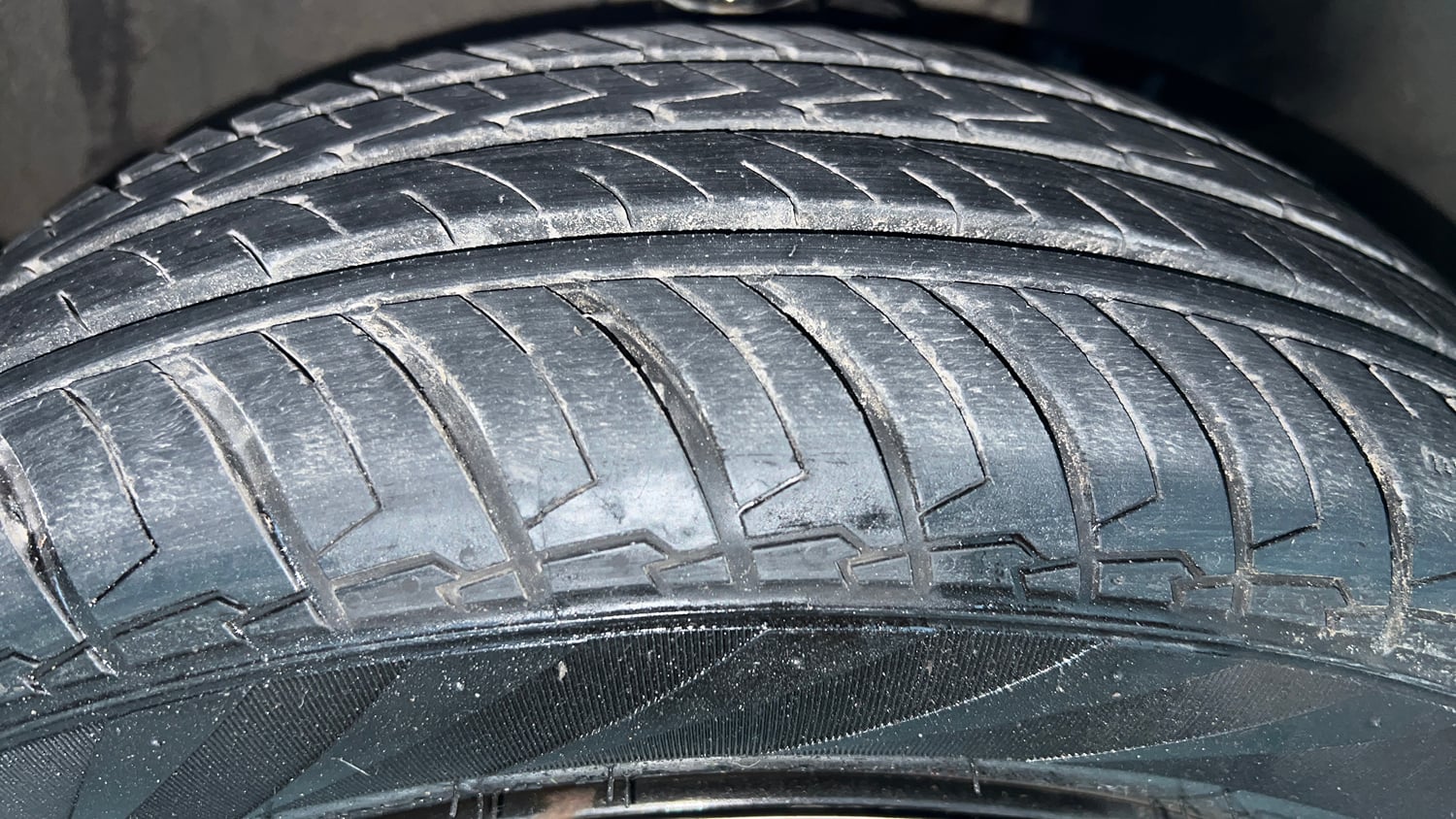 Used 2017 Maruti Suzuki Ignis Delta 1.2 MT Petrol Manual tyres RIGHT FRONT TYRE TREAD VIEW