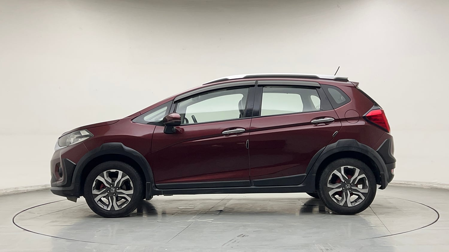 Used 2018 Honda WR-V VX MT Petrol Petrol Manual exterior LEFT SIDE VIEW