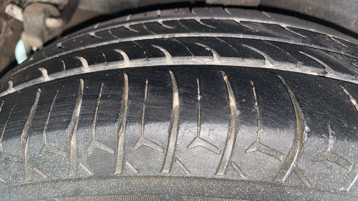 Used 2016 Maruti Suzuki Celerio ZXi AMT Petrol Automatic tyres RIGHT REAR TYRE TREAD VIEW