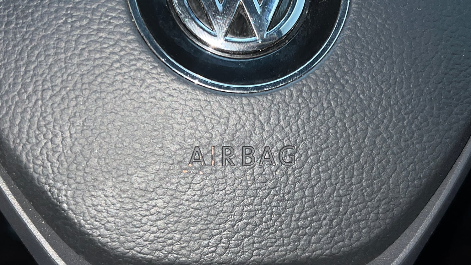 Used 2021 Volkswagen Polo Comfortline 1.0L MPI Petrol Manual top_features Airbags