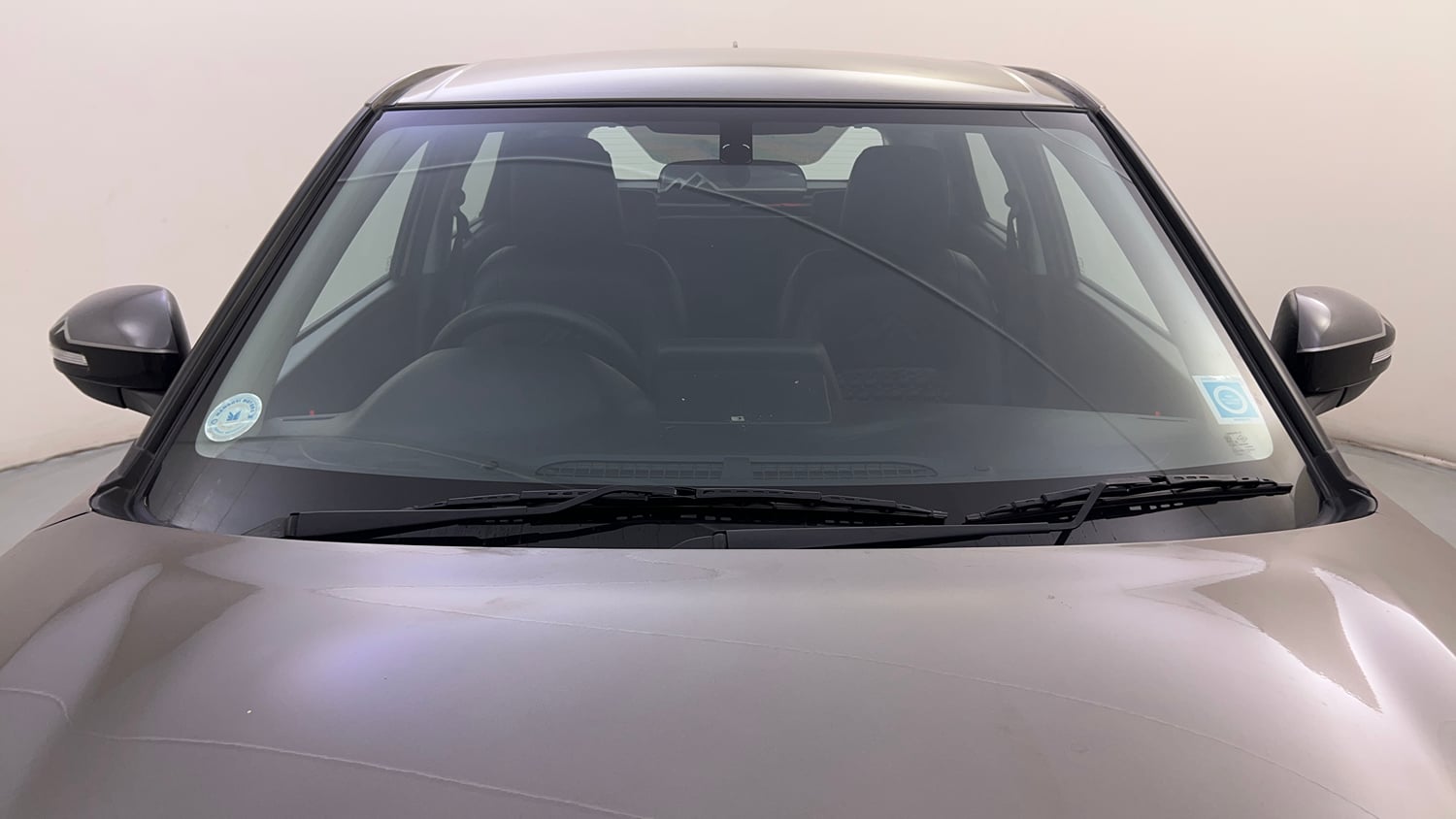 Used 2023 Maruti Suzuki Brezza Vxi AT Petrol Automatic exterior FRONT WINDSHIELD VIEW