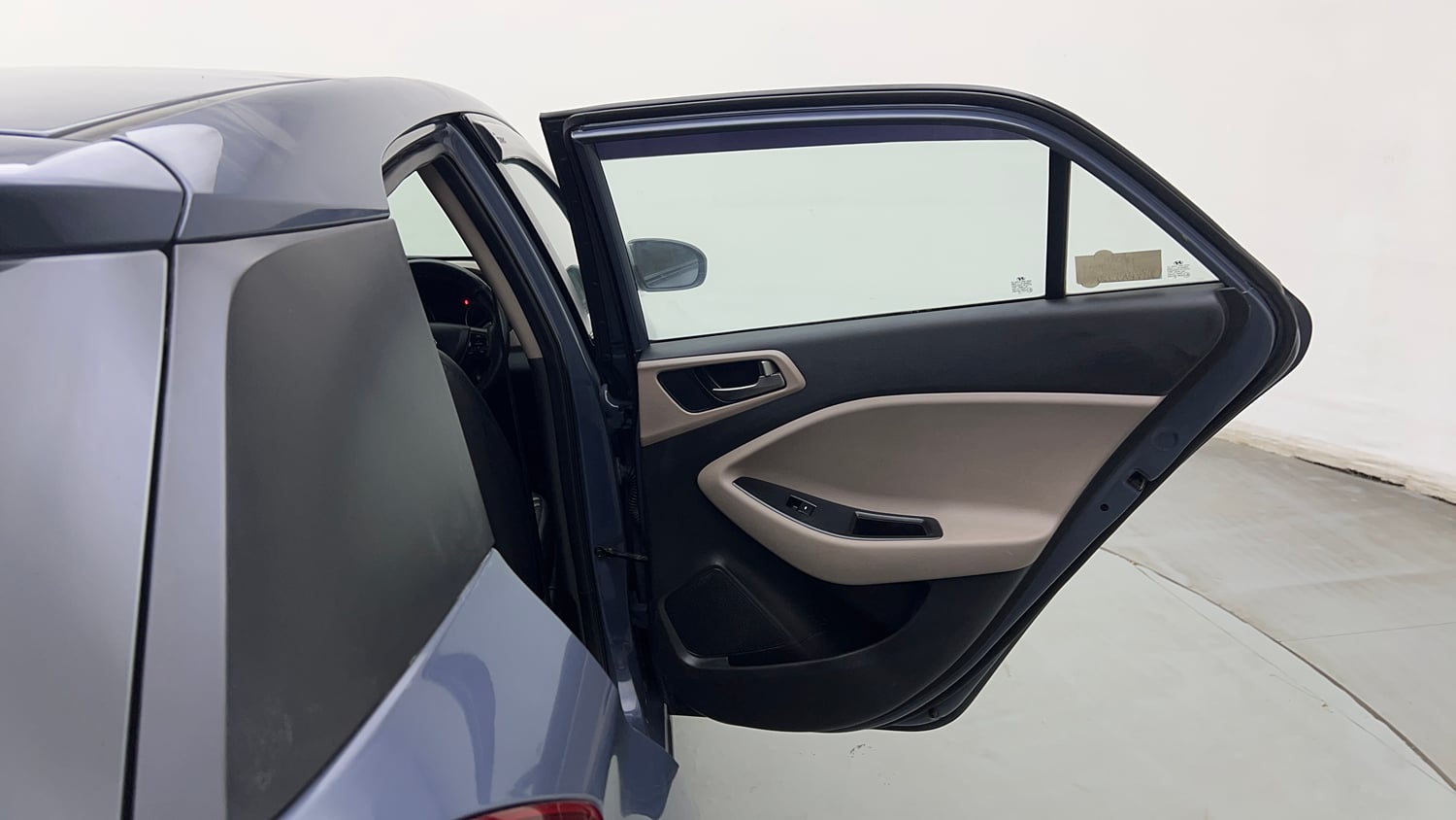 Used 2015 Hyundai Elite i20 Magna 1.2 Petrol Manual interior RIGHT REAR DOOR OPEN VIEW