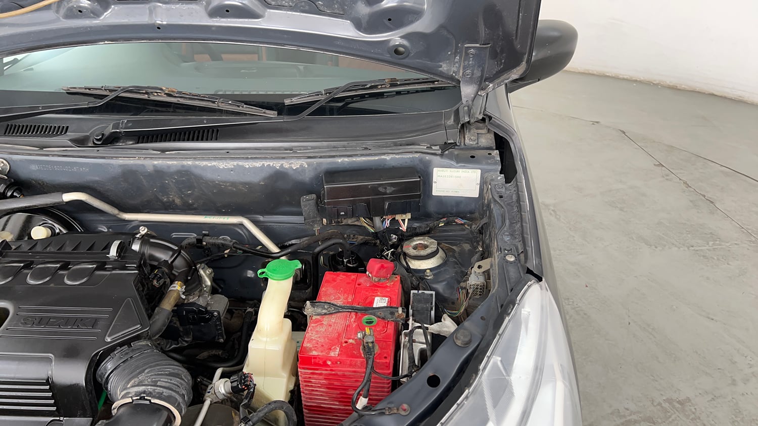Used 2017 maruti-suzuki Alto K10 VXi (O) AMT Petrol Automatic engine ENGINE LEFT SIDE HINGE & APRON VIEW