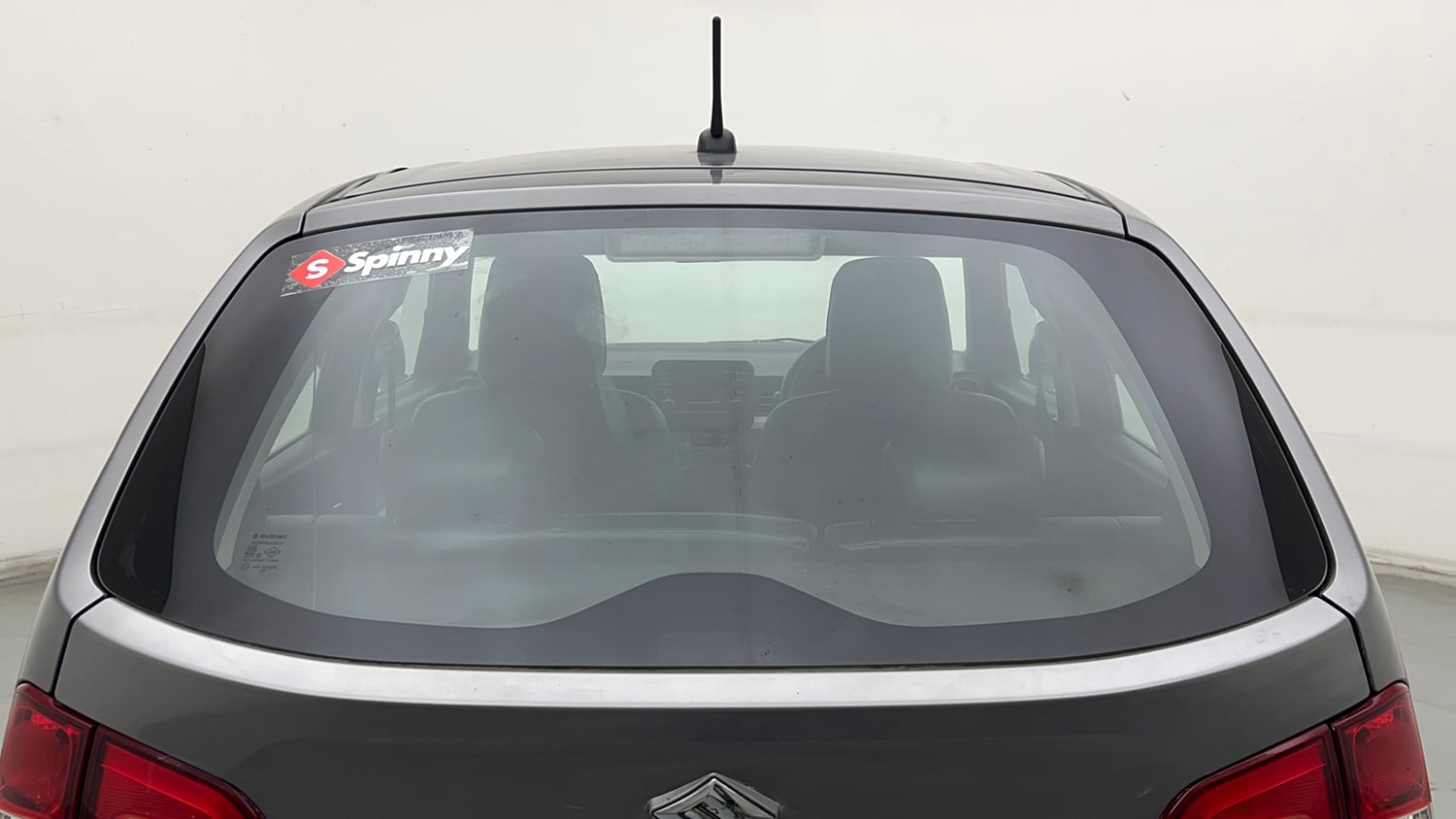 Used 2017 Maruti Suzuki Ignis Delta 1.2 MT Petrol Manual exterior BACK WINDSHIELD VIEW
