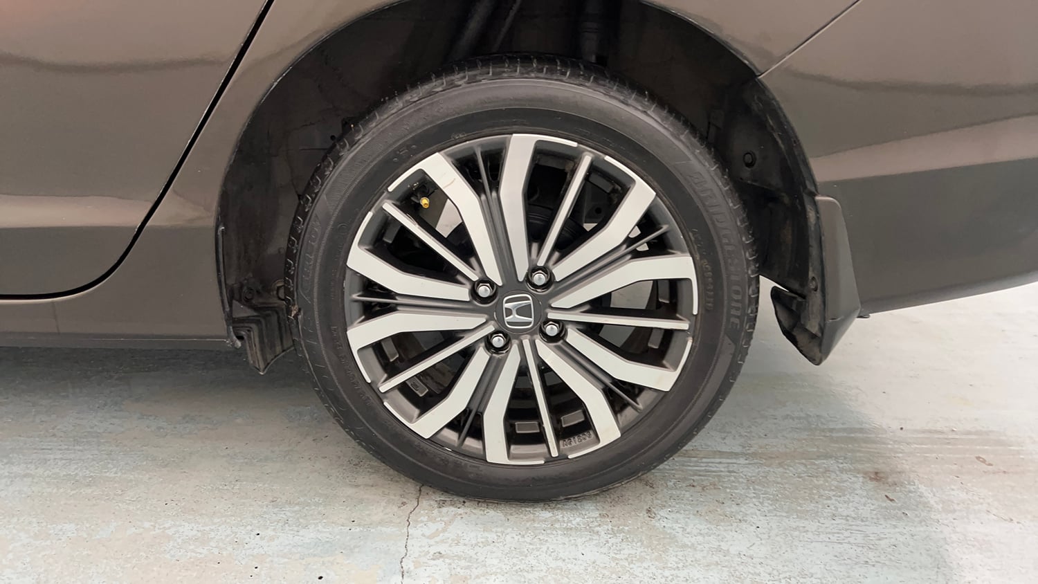 Used 2018 Honda City VX Petrol Petrol Manual tyres LEFT REAR TYRE RIM VIEW