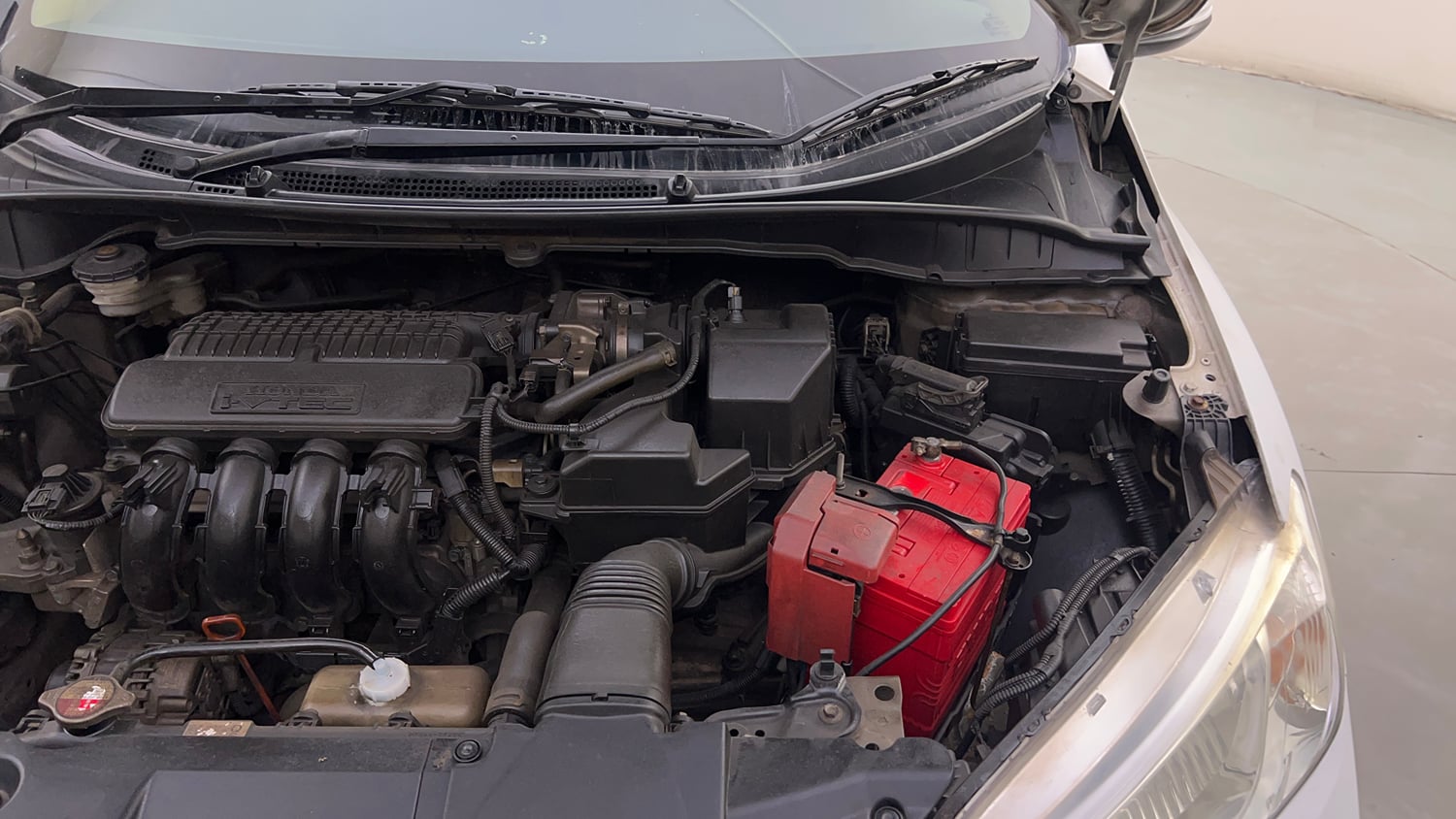 Used 2016 Honda City S Petrol Manual engine ENGINE LEFT SIDE HINGE & APRON VIEW