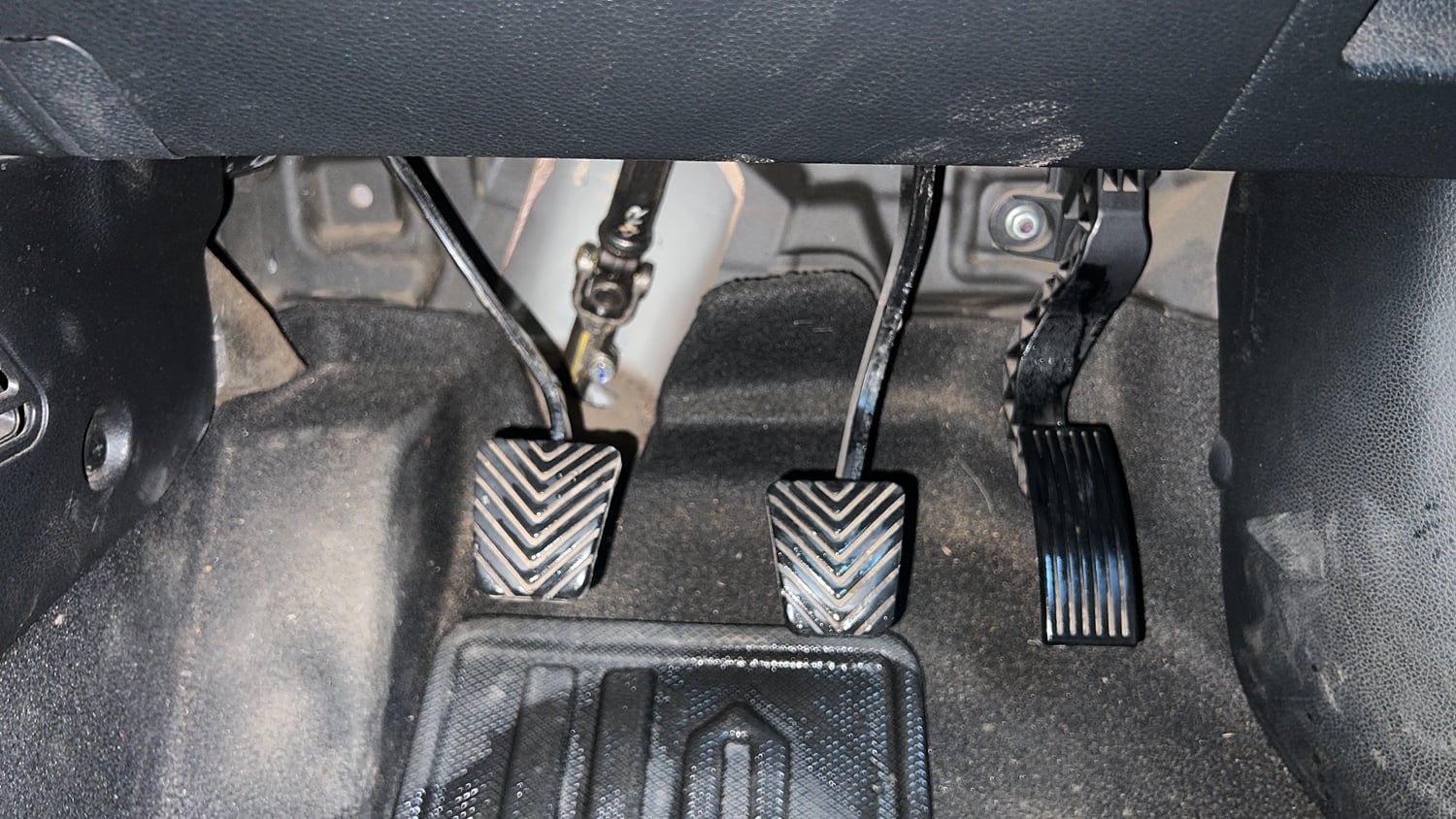 Used 2023 Kia Sonet HTK Plus 1.2 Petrol Manual interior PEDALS VIEW