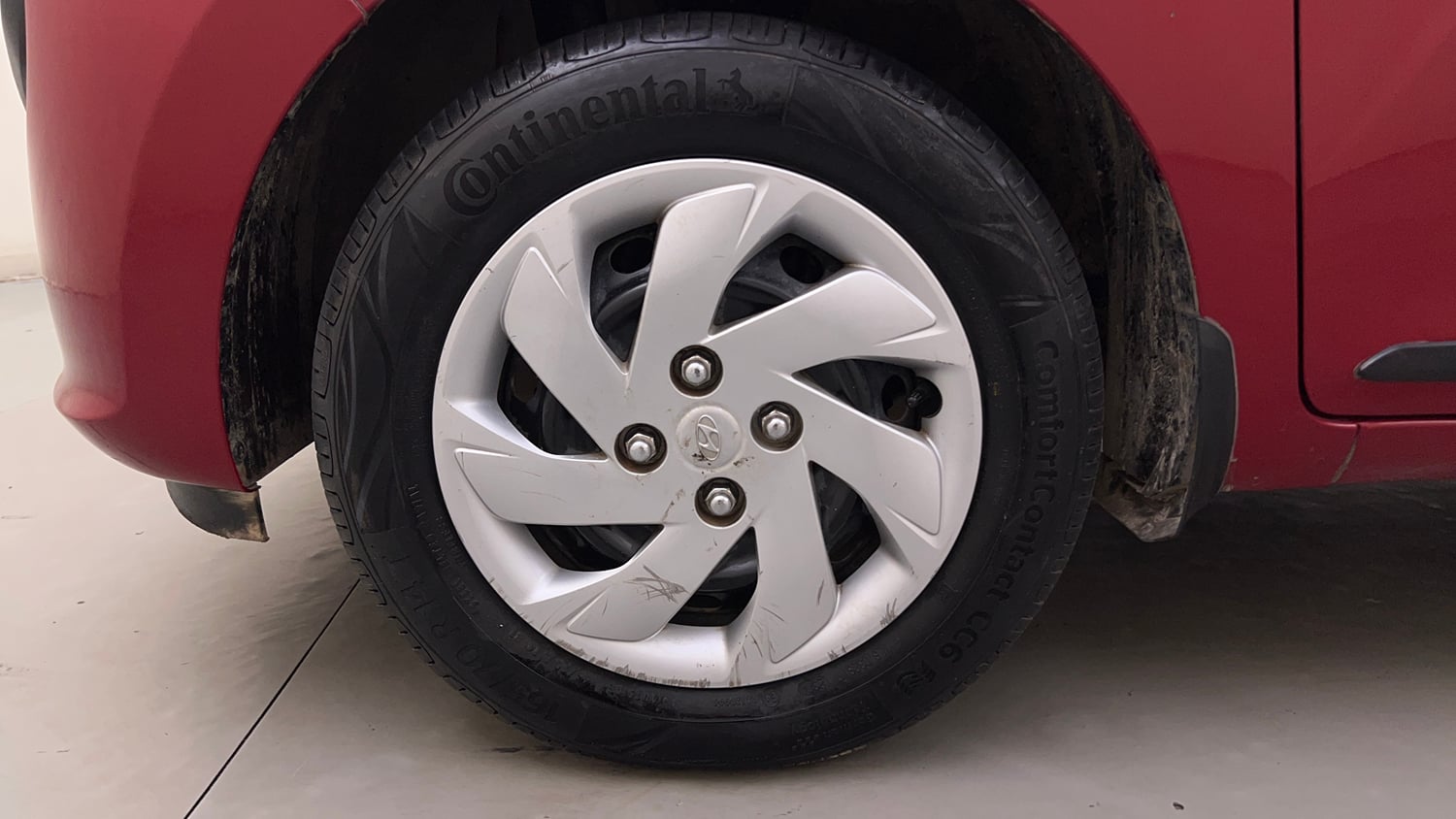 Used 2018 Hyundai Santro Asta Petrol Manual tyres LEFT FRONT TYRE RIM VIEW