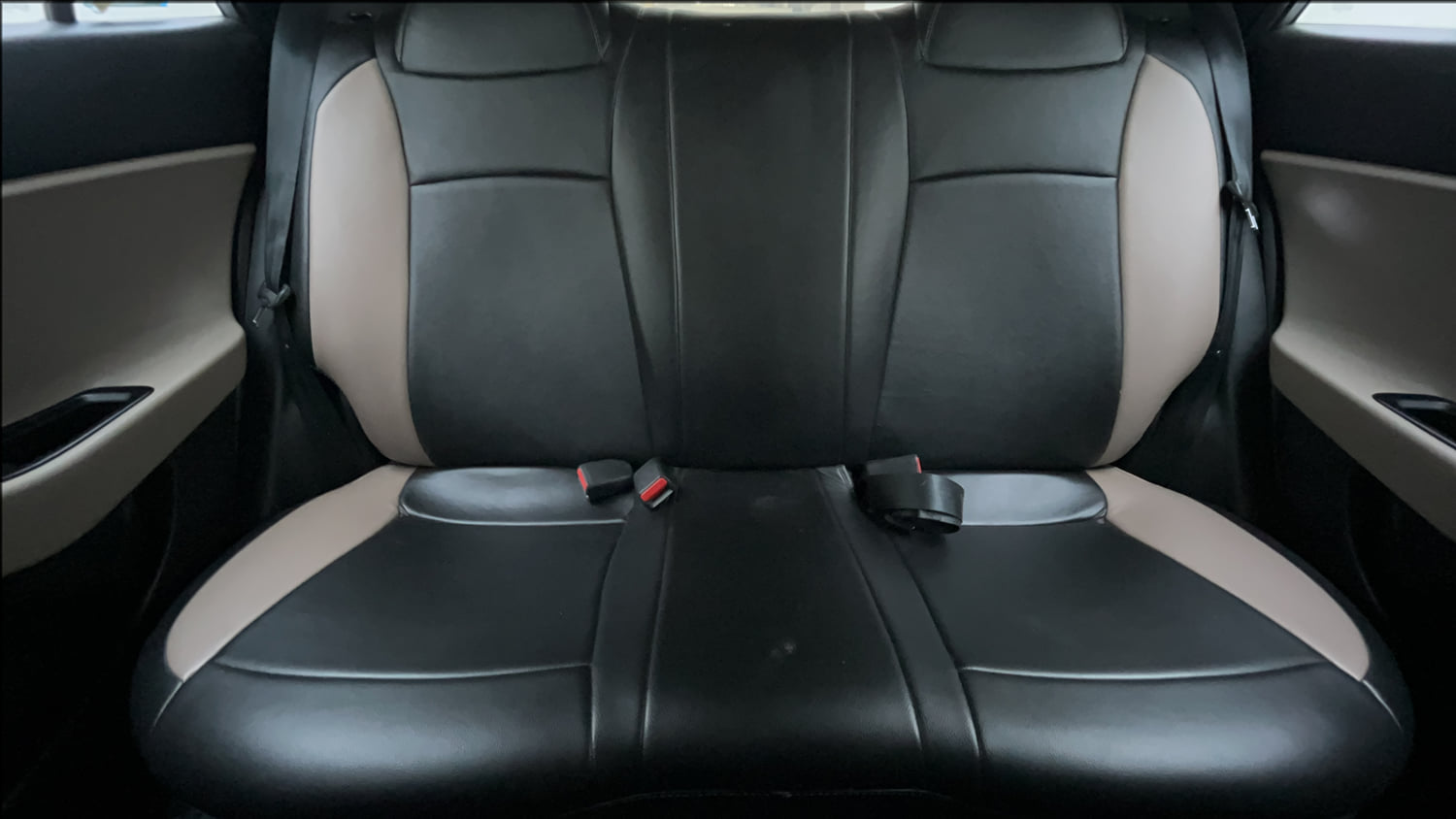 Used 2020 Hyundai Elite i20 Sportz Plus 1.2 Petrol Manual interior REAR SEAT CONDITION VIEW