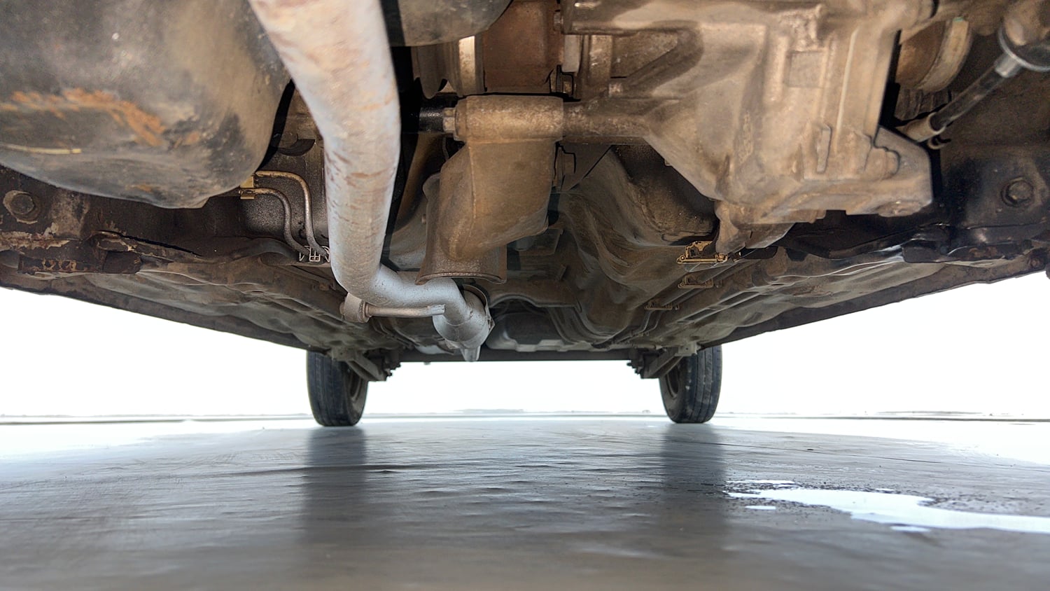 Used 2014 Maruti Suzuki Alto 800 Lxi Petrol Manual extra FRONT LEFT UNDERBODY VIEW