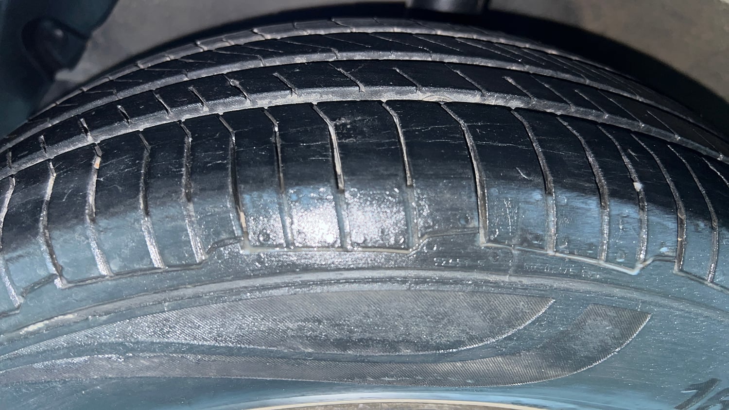 Used 2017 Hyundai Grand i10 Sportz (O) 1.2 kappa VTVT CNG (Outside Fitted) Cng Manual tyres LEFT FRONT TYRE TREAD VIEW