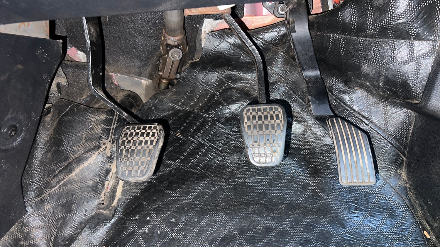 Used 2022 Tata Nexon XM Petrol Manual interior PEDALS VIEW
