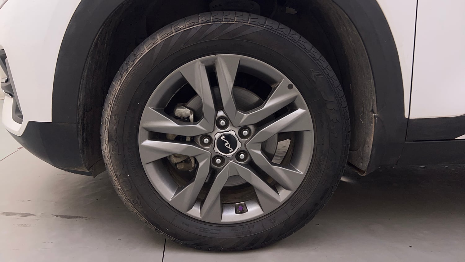 Used 2022 Kia Seltos HTX Plus 1.5 Diesel Diesel Manual tyres LEFT FRONT TYRE RIM VIEW