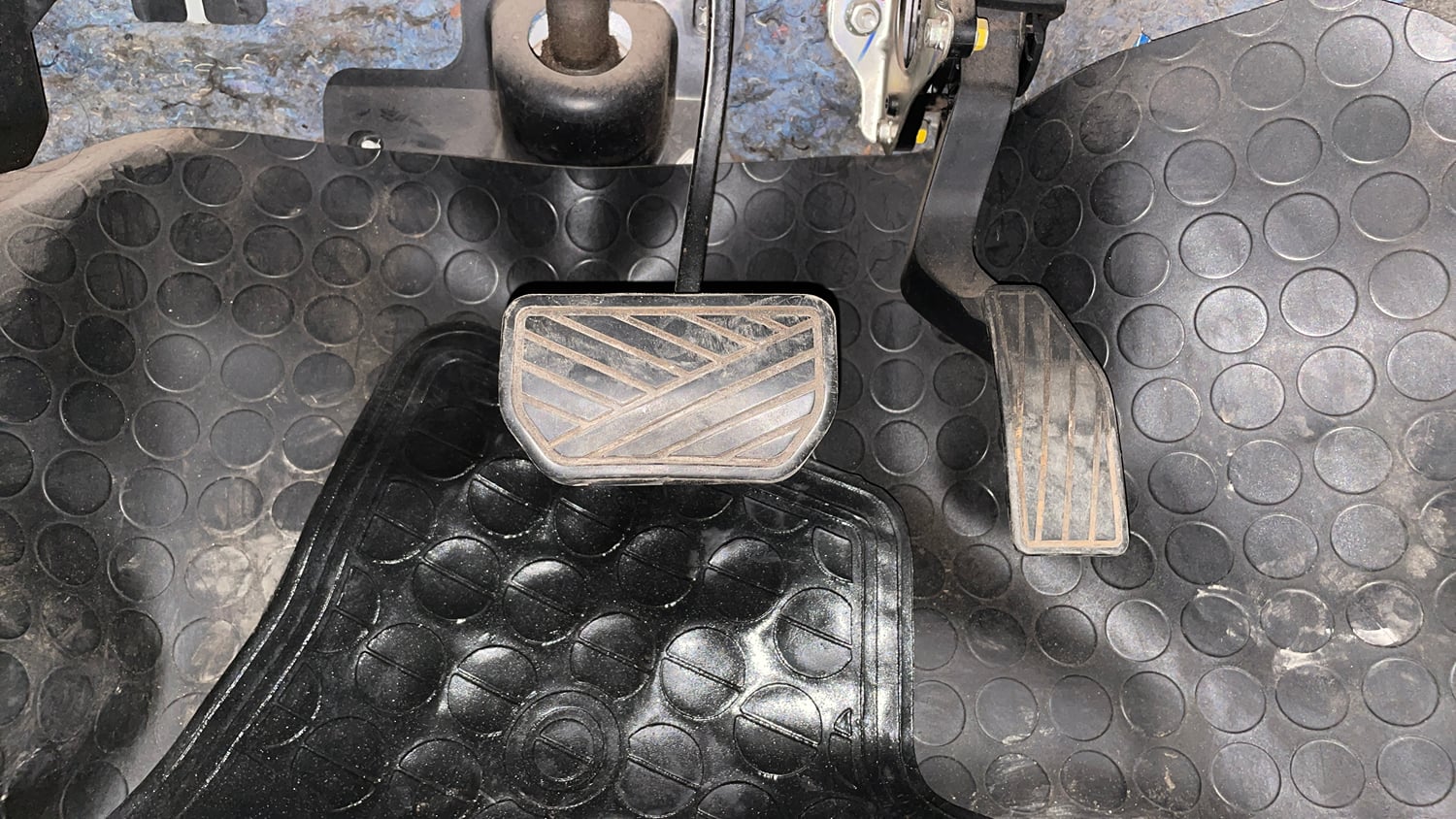 Used 2016 Maruti Suzuki Celerio ZXi AMT Petrol Automatic interior PEDALS VIEW