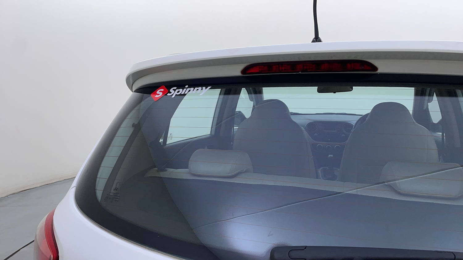 Used 2014 Hyundai Grand i10 Asta AT 1.2 Kappa VTVT Petrol Automatic top_features Rear defogger