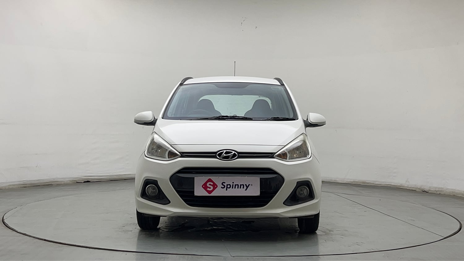Used 2016 Hyundai Grand i10 Anniversary Edition Petrol Manual exterior FRONT VIEW
