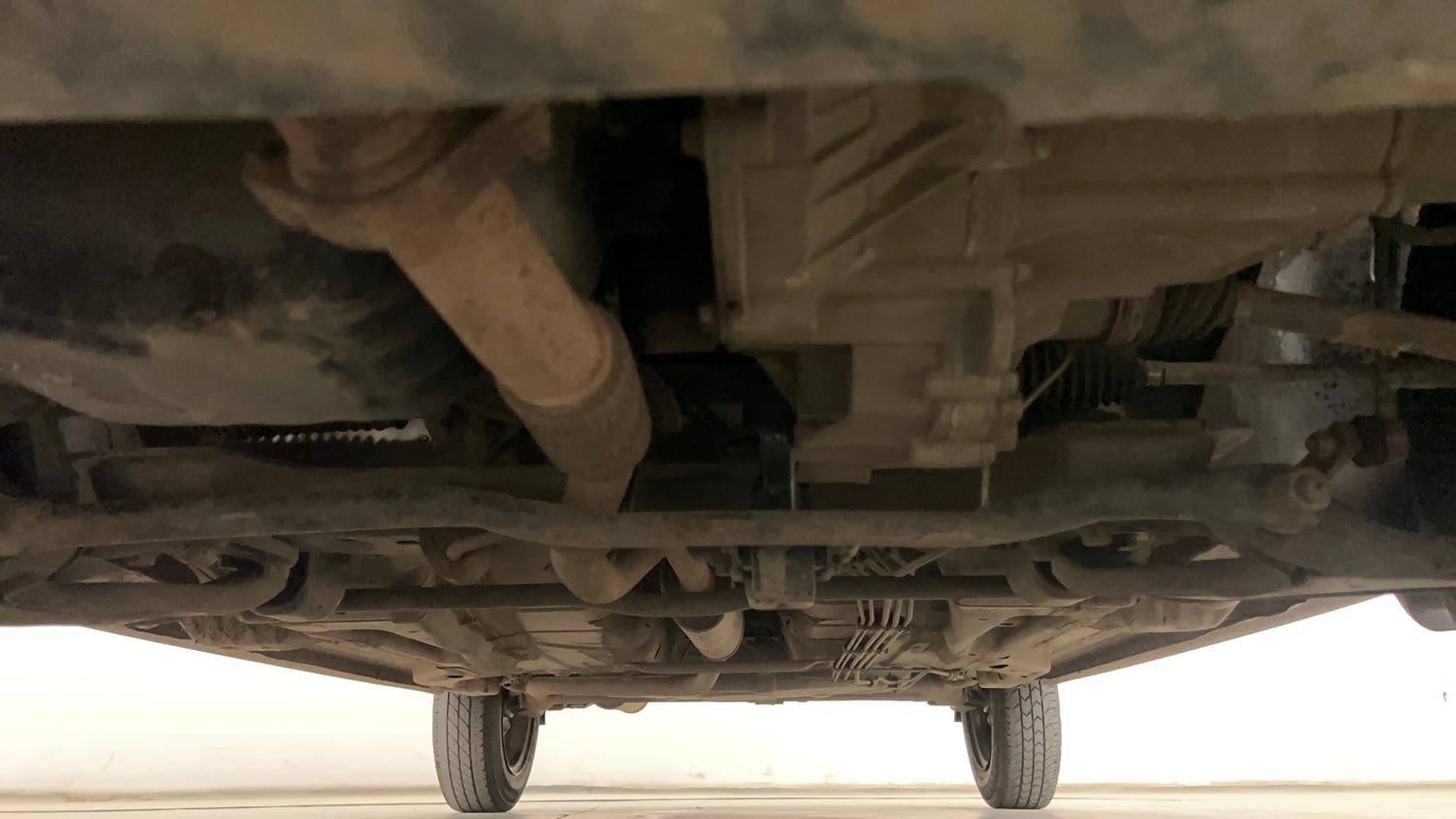 Used 2023 Tata Tiago XZ Plus CNG Cng Manual extra FRONT LEFT UNDERBODY VIEW