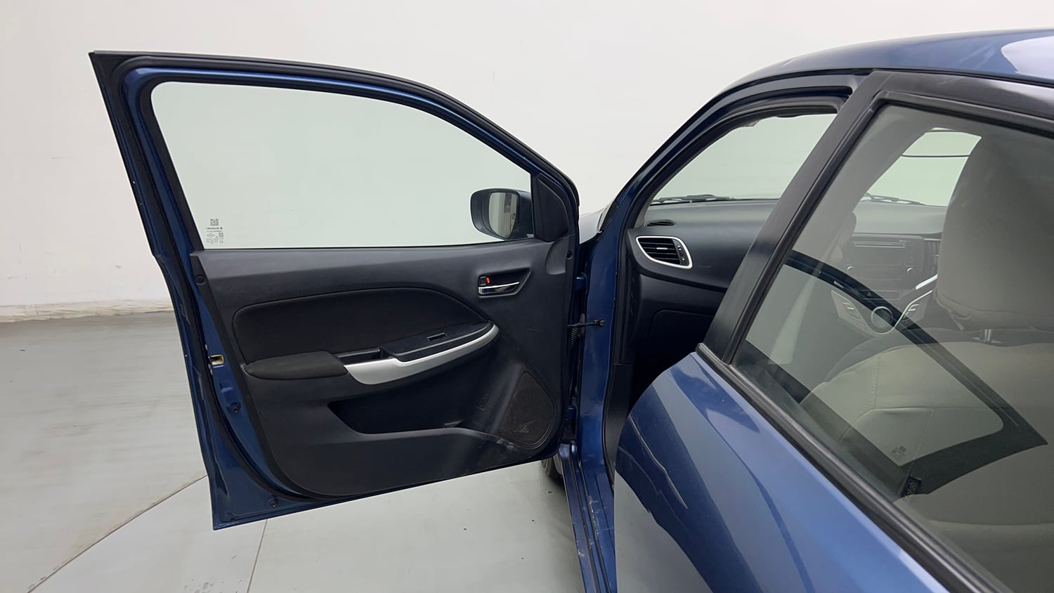 Used 2018 Maruti Suzuki Baleno Delta 1.2 Petrol Manual interior LEFT FRONT DOOR OPEN VIEW