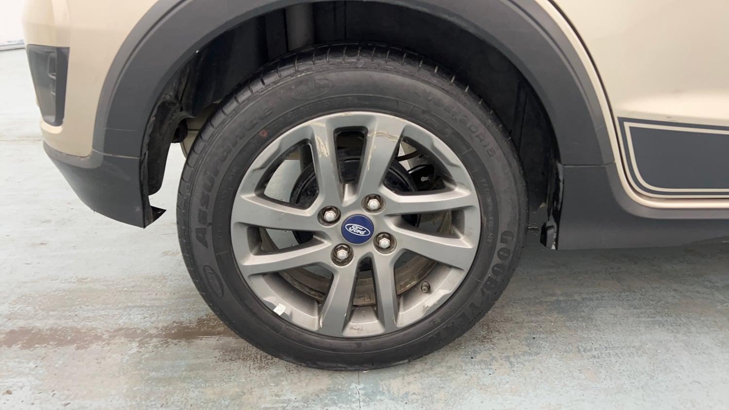 Used 2019 Ford Freestyle Titanium 1.2 Ti-VCT Petrol Manual tyres RIGHT REAR TYRE RIM VIEW