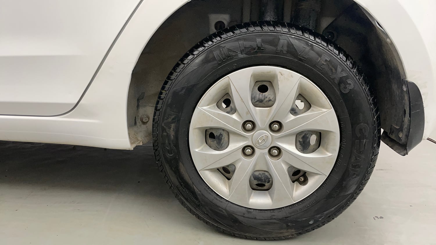 Used 2019 Hyundai Elite i20 Magna Plus 1.2 Petrol Manual tyres LEFT REAR TYRE RIM VIEW