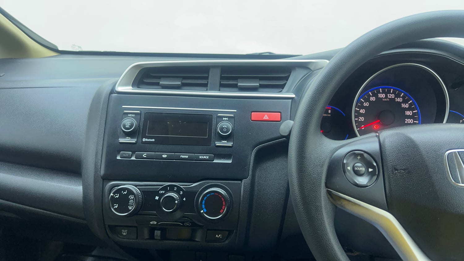 Used 2016 Honda Jazz S Petrol Petrol Manual top_features Integrated (in-dash) music system