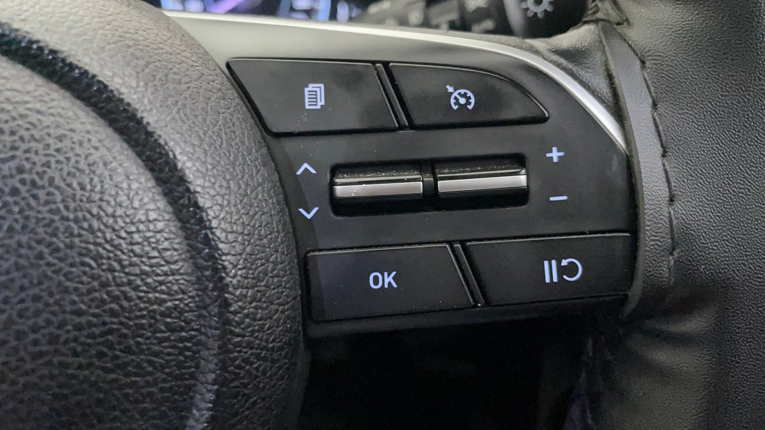 Used 2024 Hyundai Creta SX 1.5 Petrol Petrol Manual top_features Cruise control