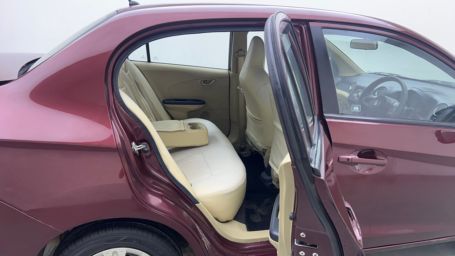 Used 2015 Honda Amaze 1.2 S i-VTEC Petrol Manual interior RIGHT SIDE REAR DOOR CABIN VIEW
