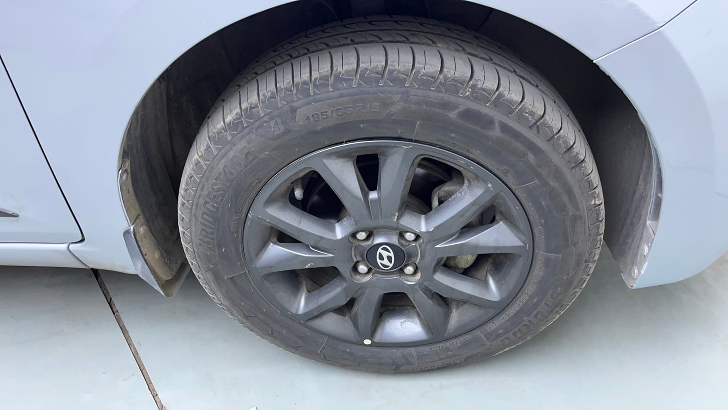 Used 2020 Hyundai Elite i20 Sportz Plus 1.2 Petrol Manual tyres RIGHT FRONT TYRE RIM VIEW