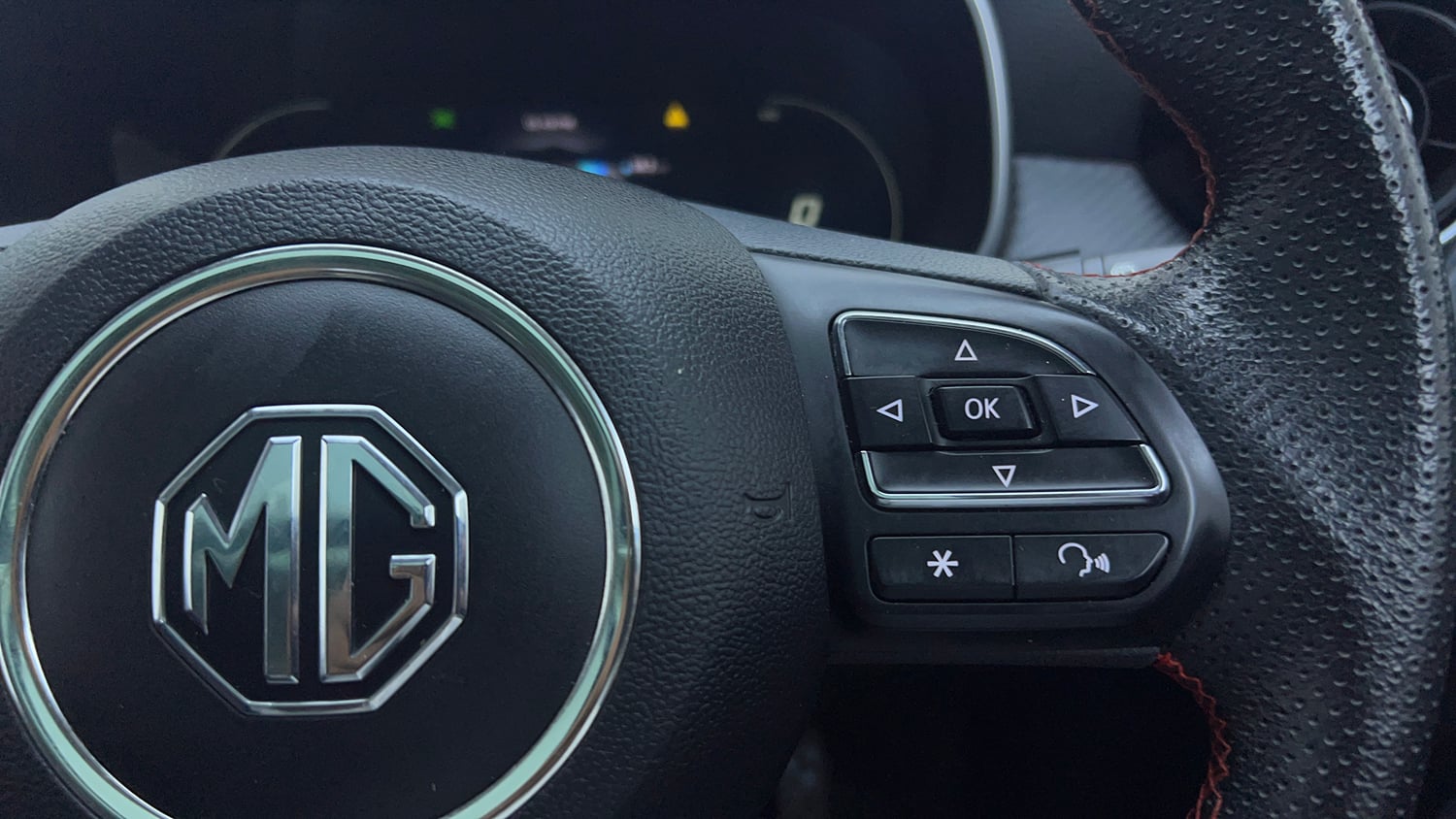 Used 2023 MG Motors ZS EV Exclusive Electric Automatic top_features Cruise control
