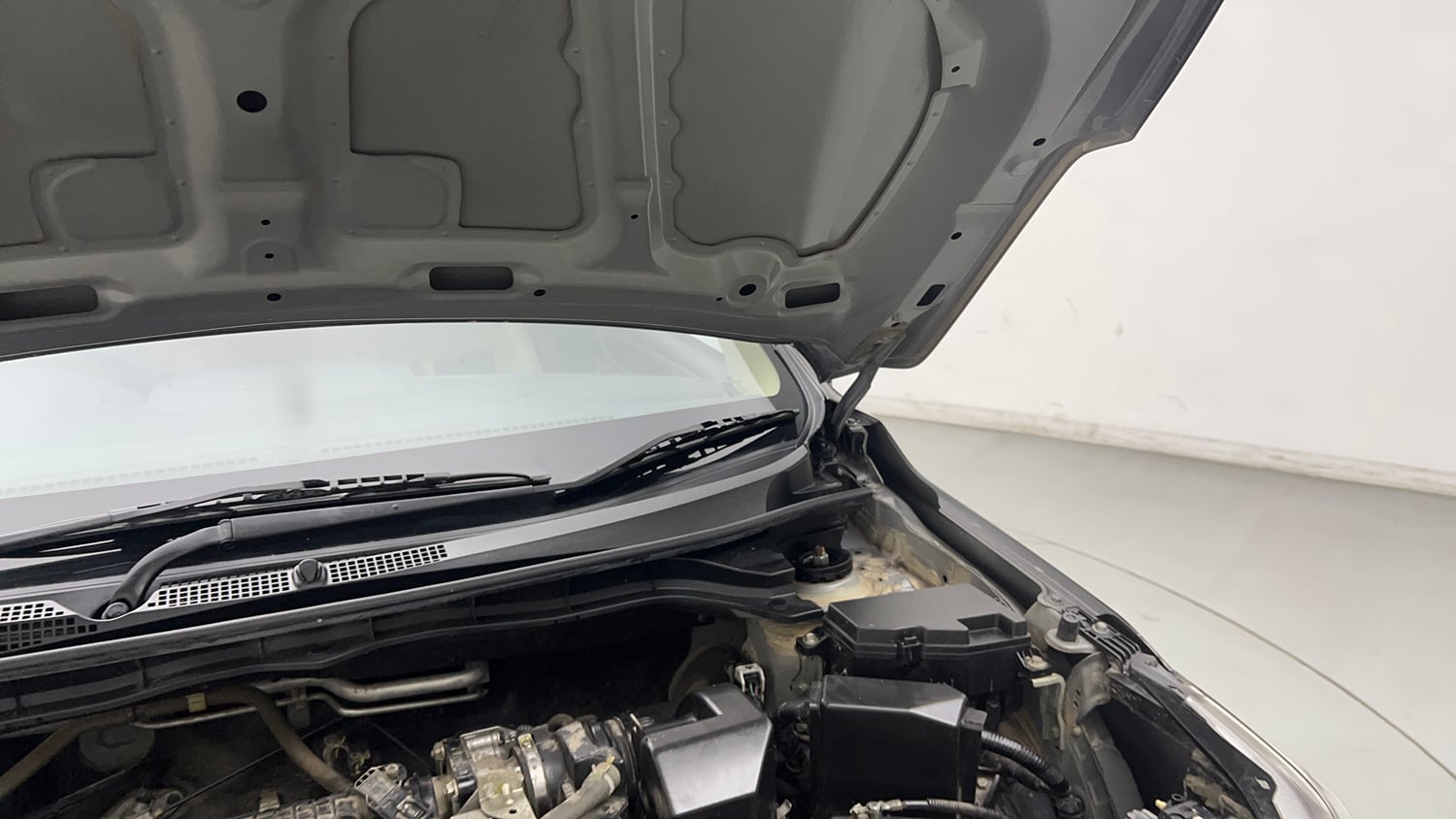 Used 2021 Honda Amaze S MT 1.2 Petrol Petrol Manual engine ENGINE LEFT SIDE HINGE & APRON VIEW