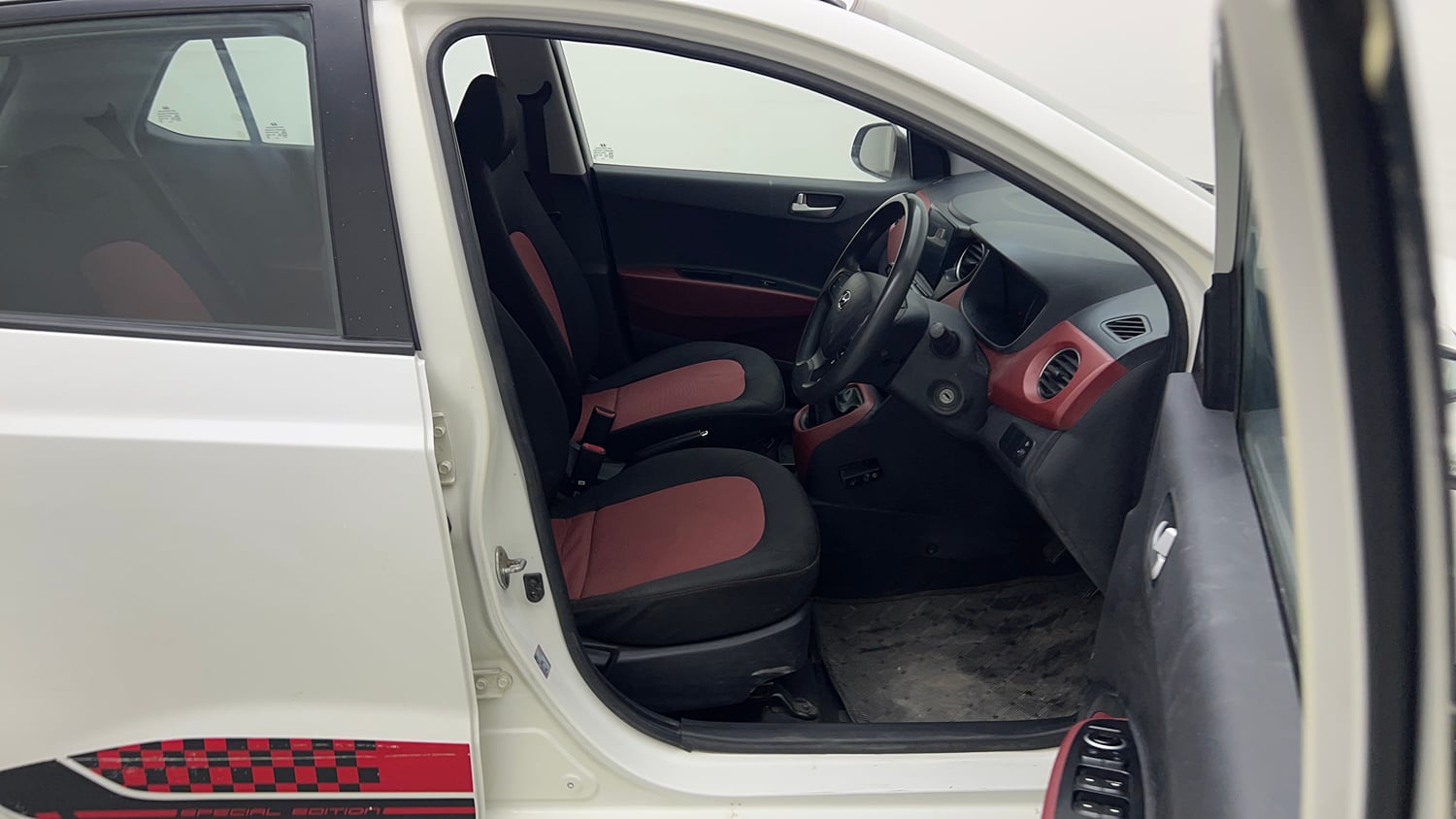 Used 2016 Hyundai Grand i10 Anniversary Edition Petrol Manual interior RIGHT SIDE FRONT DOOR CABIN VIEW
