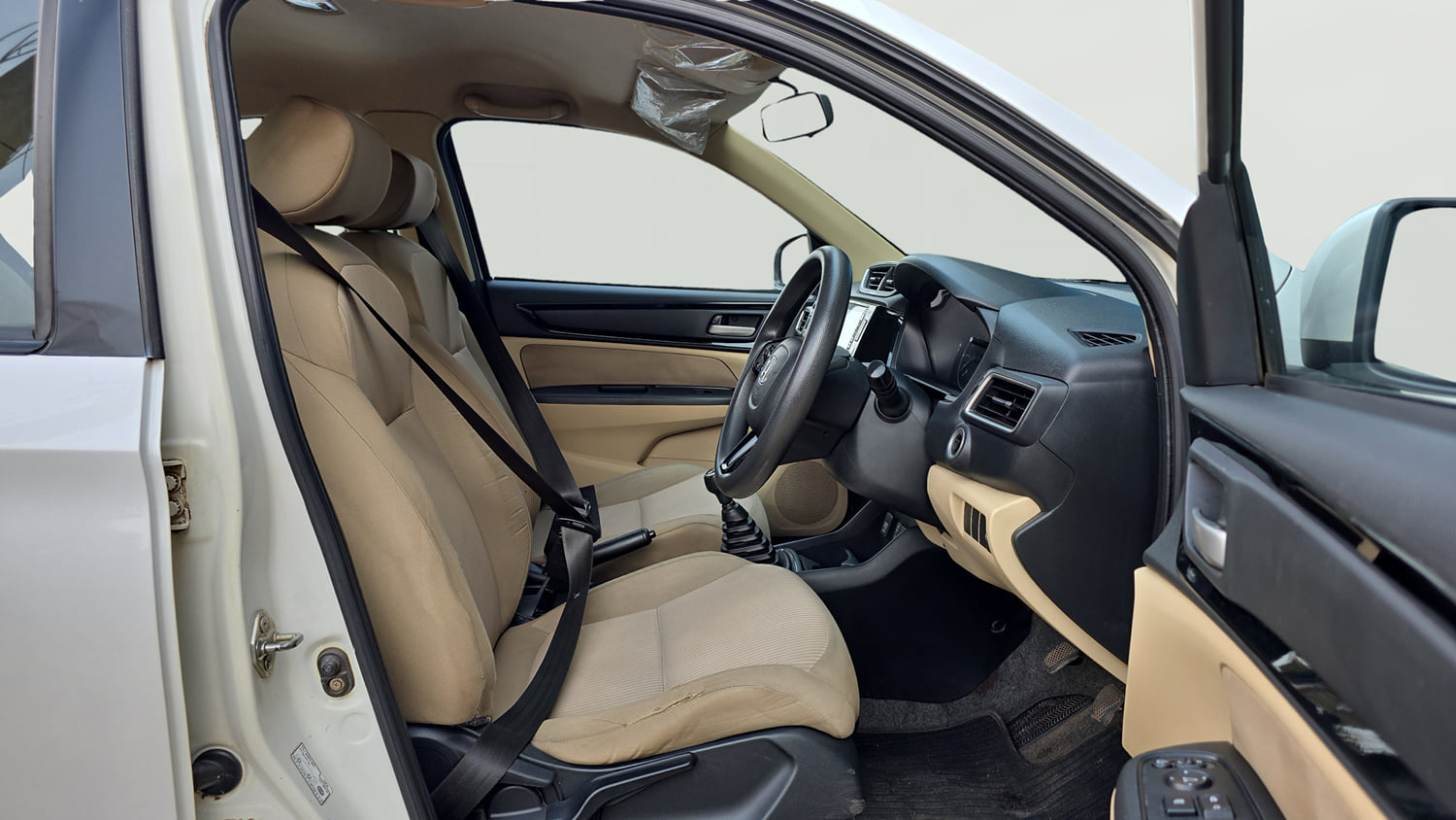 Used 2020 Honda Amaze 1.5 VX MT Diesel Diesel Manual interior RIGHT SIDE FRONT DOOR CABIN VIEW