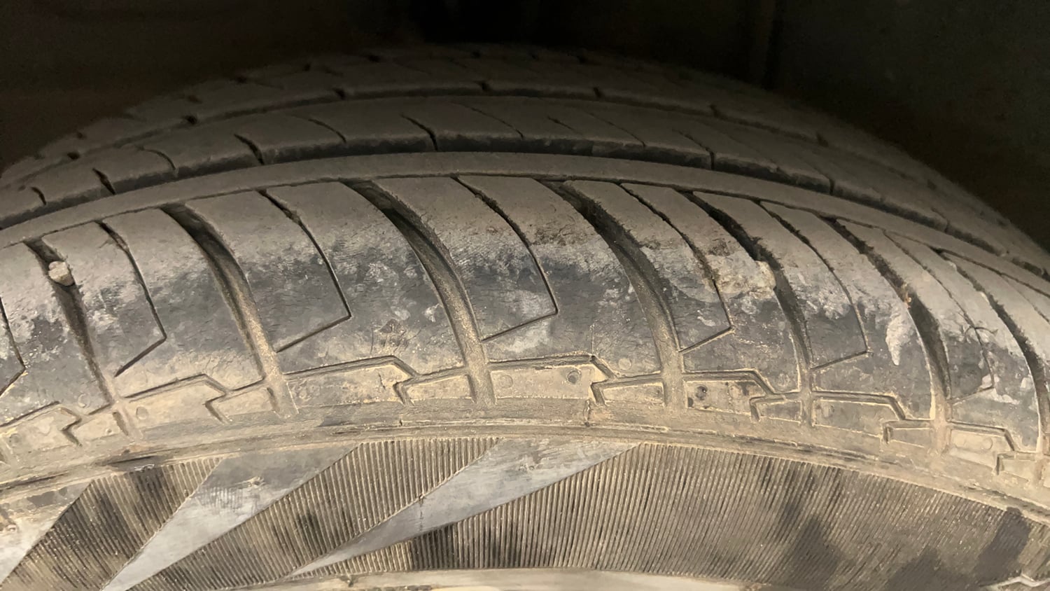Used 2024 Hyundai Exter SX 1.2 AMT Petrol Automatic tyres RIGHT REAR TYRE TREAD VIEW