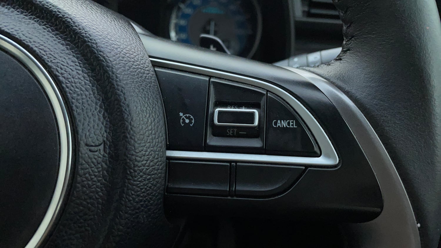 Used 2022 Maruti Suzuki XL6 Alpha Plus AT Petrol Petrol Automatic top_features Cruise control