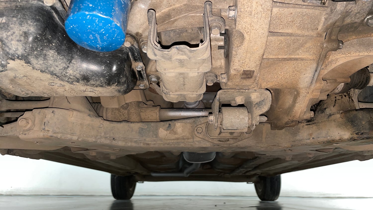 Used 2017 Hyundai Grand i10 Asta 1.2 Kappa VTVT Petrol Manual extra FRONT LEFT UNDERBODY VIEW