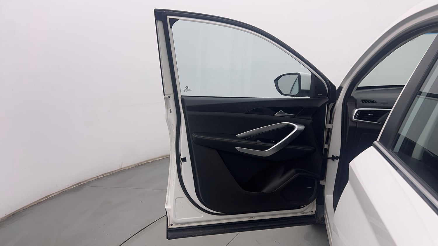Used 2021 MG Motors Hector Sharp 2.0 Diesel Diesel Manual interior LEFT FRONT DOOR OPEN VIEW